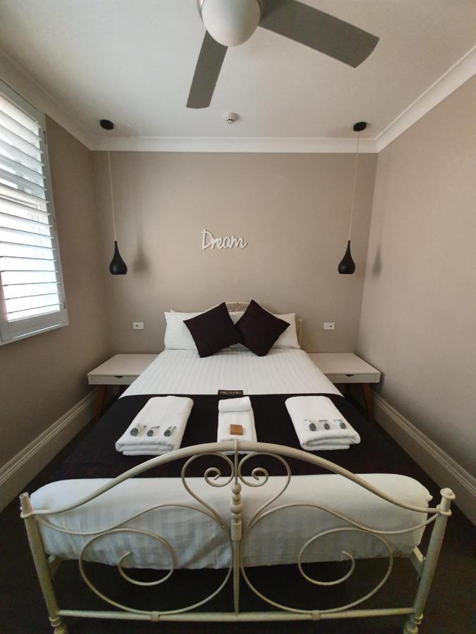 ניוקסטל Grand Hotel מראה חיצוני תמונה