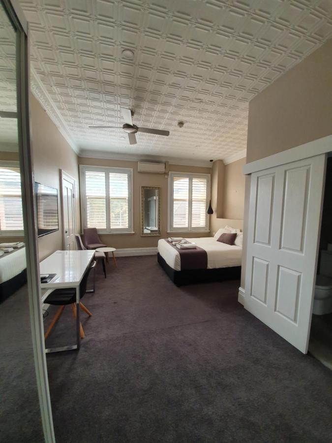 ניוקסטל Grand Hotel מראה חיצוני תמונה